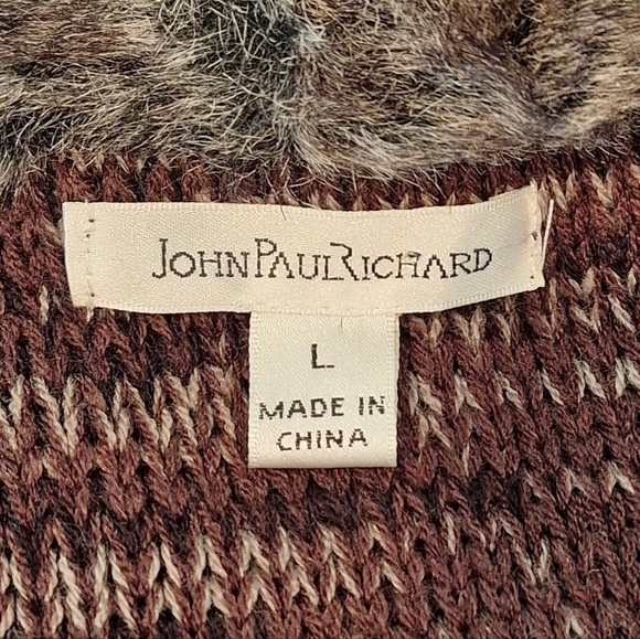 John Paul Richard faux fur collared knit vest - Picture 6 of 8